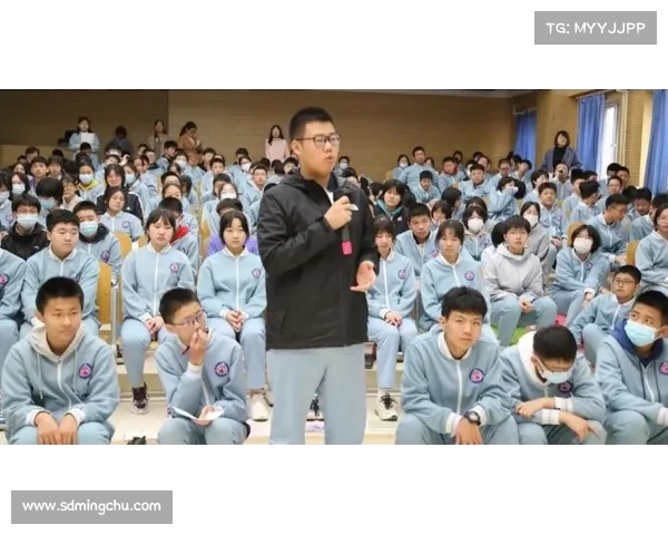 卷帘绿魔的生态奥秘揭秘 探索其生长环境与适应能力的奇妙之处 卷帘绿魔的生态奥秘揭秘 探索其生长环境与适应能力的奇妙之处