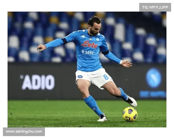 如何在球场上选拔合适替代球员接替冈萨雷斯的角色